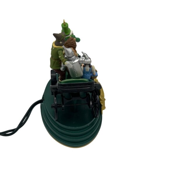 Hallmark 2002 Ornament The Wizard Of Oz Horse of A Different Color Musical UNTES - Picture 4 of 6
